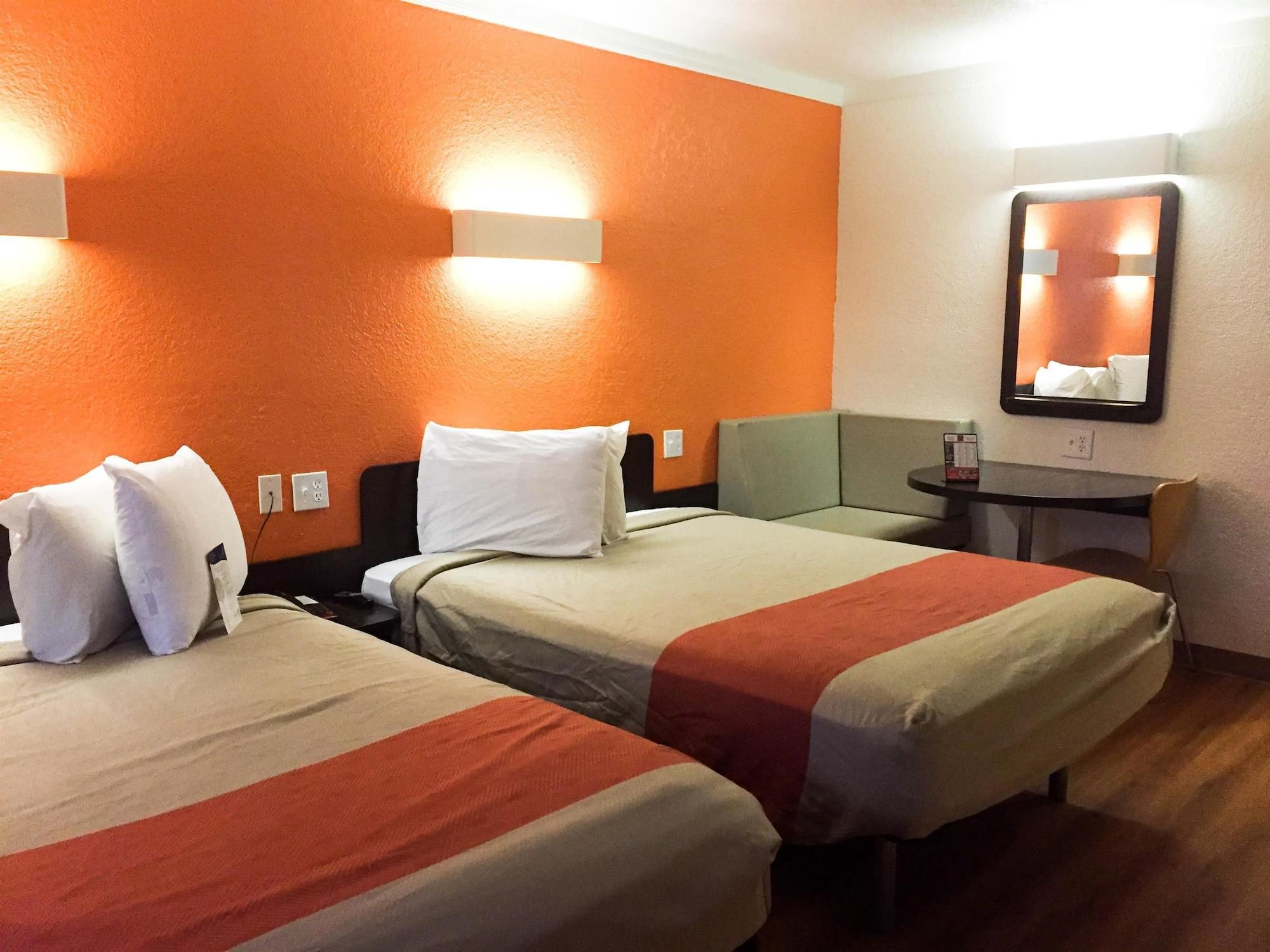 Motel 6-Tampa, Fl - Fairgrounds Heartland Экстерьер фото