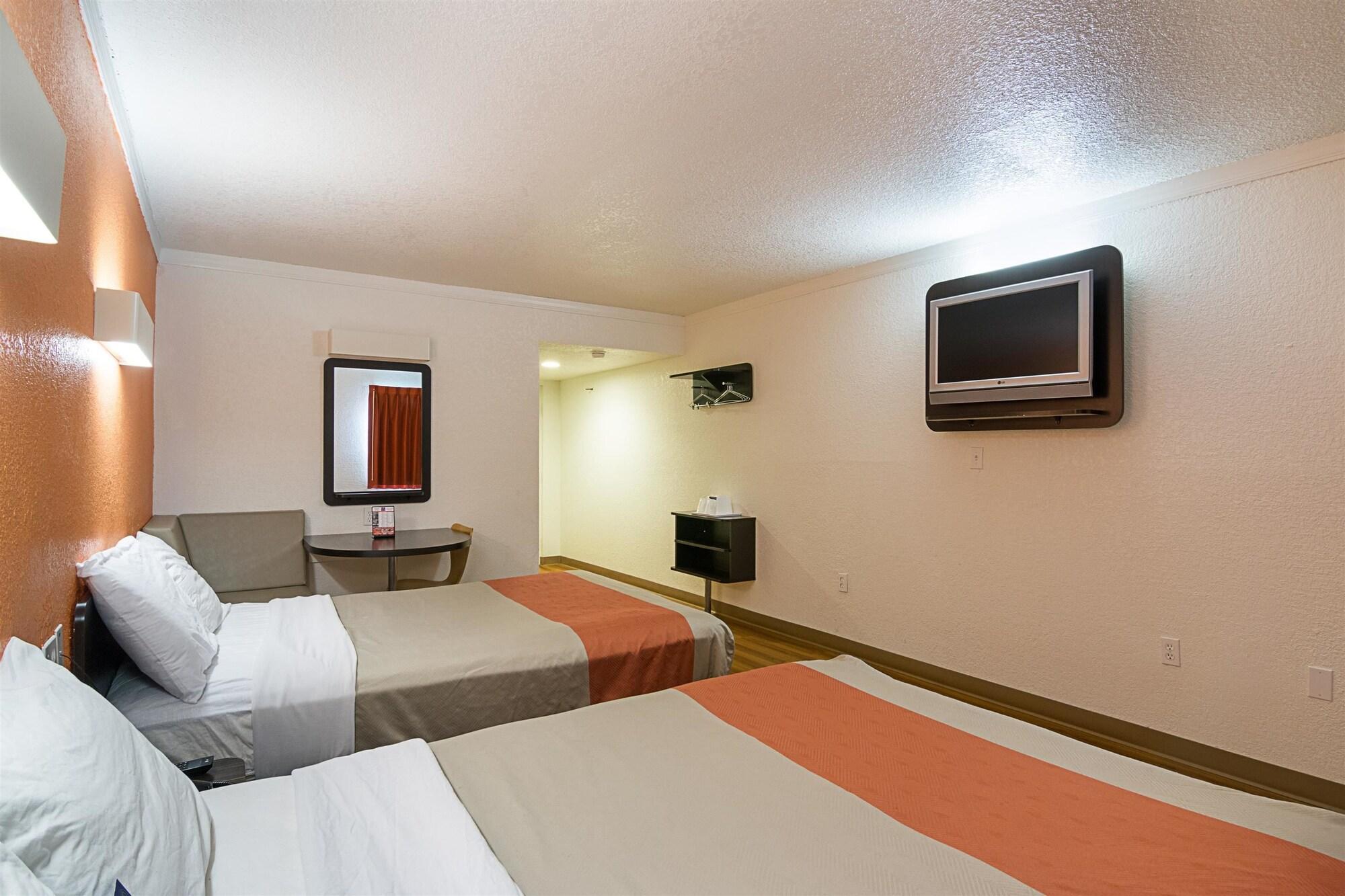 Motel 6-Tampa, Fl - Fairgrounds Heartland Экстерьер фото
