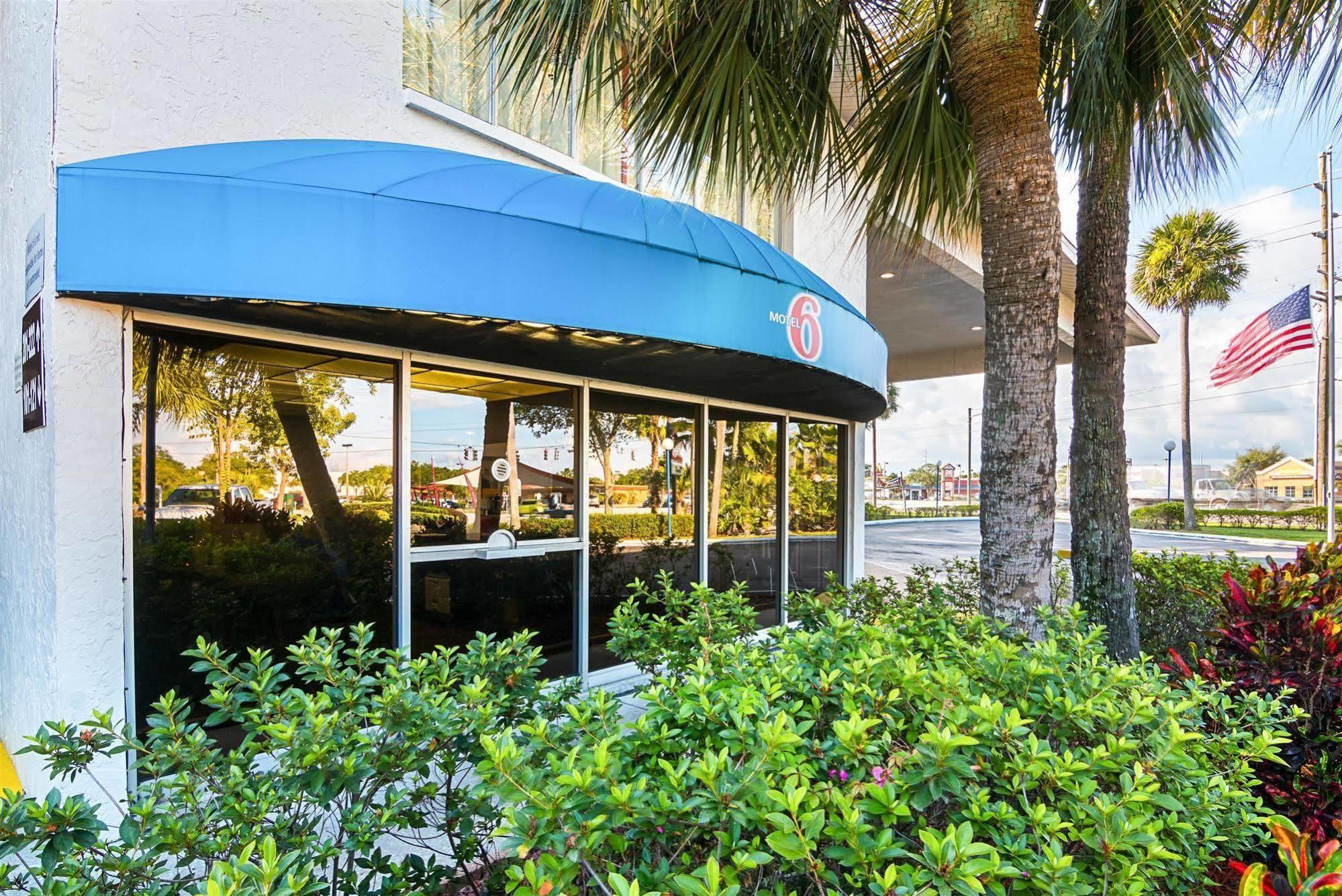 Motel 6-Tampa, Fl - Fairgrounds Heartland Экстерьер фото